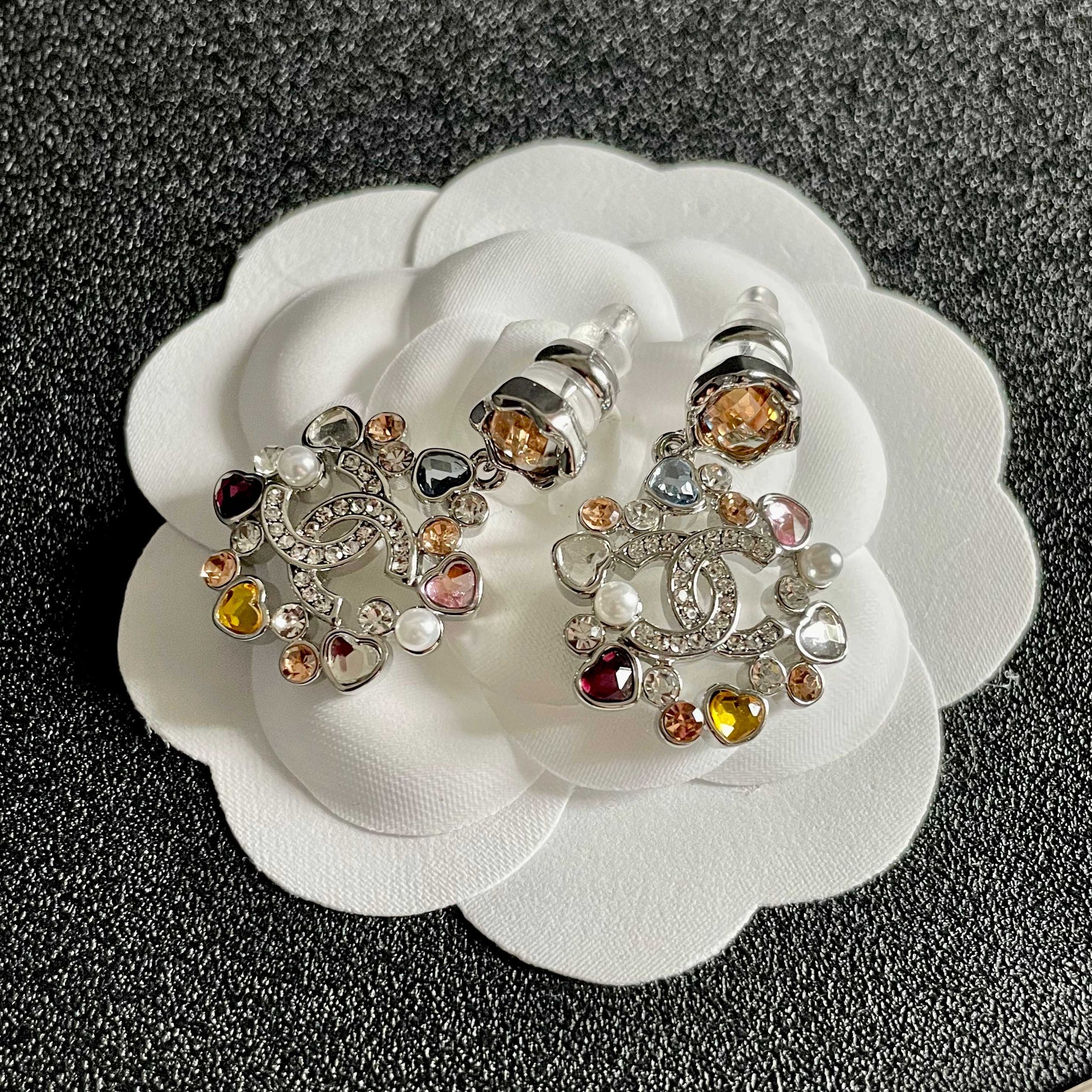 DOUBLE C STUD EARRINGS IN SILVER METAL WHITE PEARL MULTICOLOR STONES