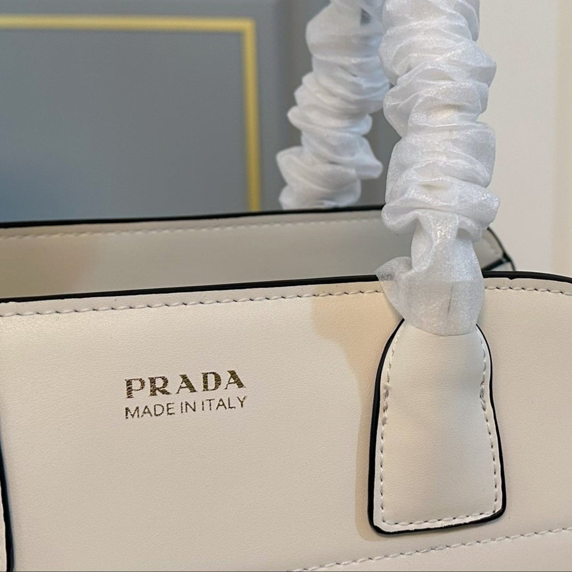 GALLERIA TOP HANDLE BAG 32 IN OFF WHITE SAFFIANO LEATHER