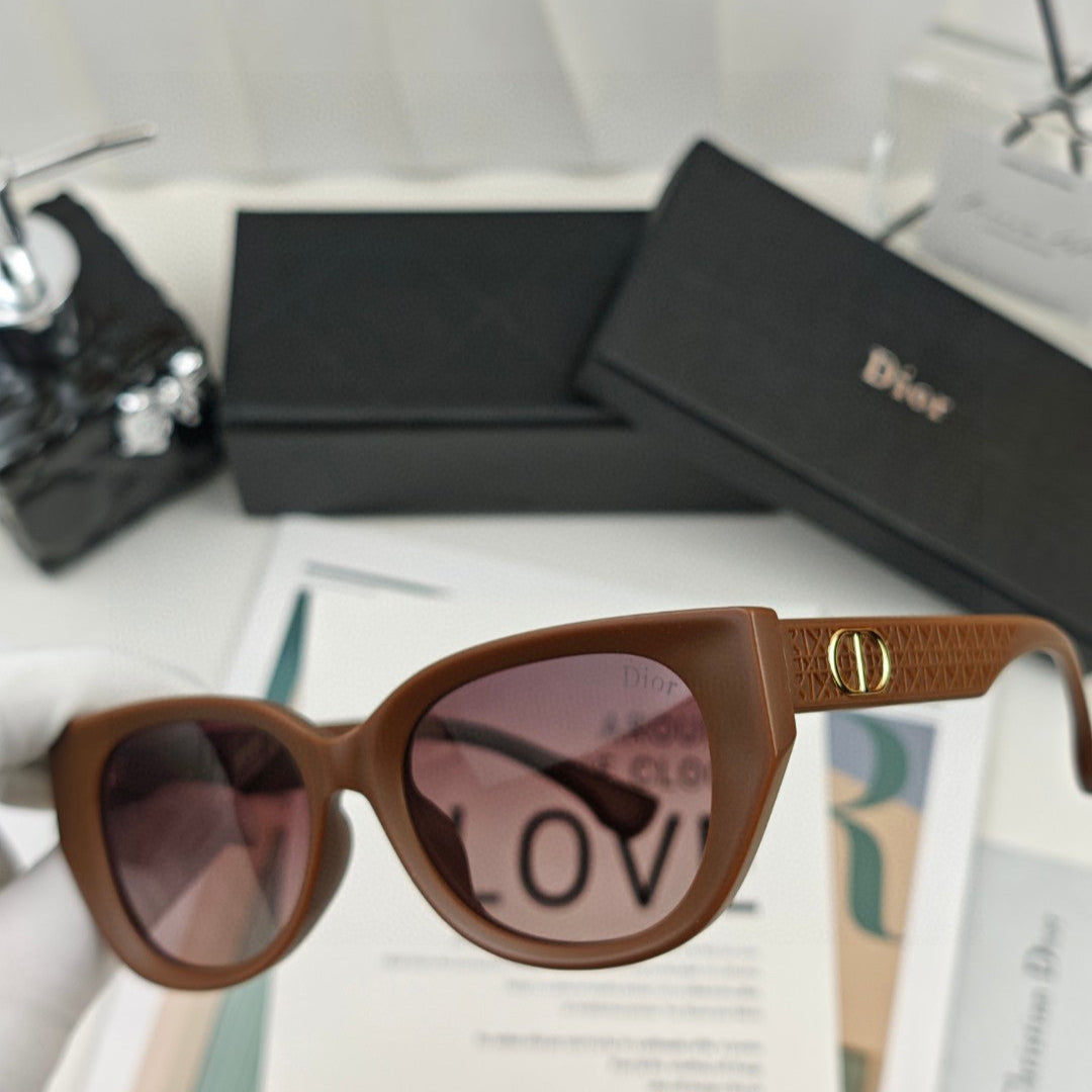 MONTAIGNE SUNGLASS 55119 IN ACETATE
