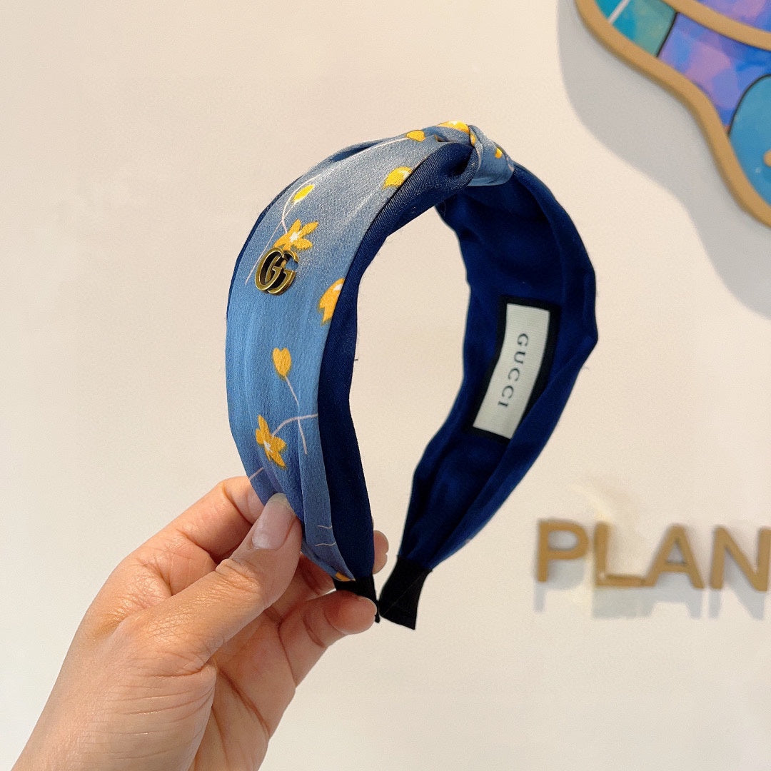 HAIRBAND WITH FLOWER PRINT IN CORNFLOWER BLUE SILK 398862