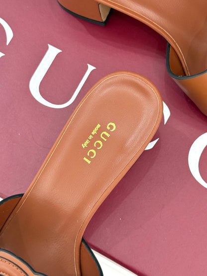 MID-HEEL MULE IN RUST BROWN CALFSKIN