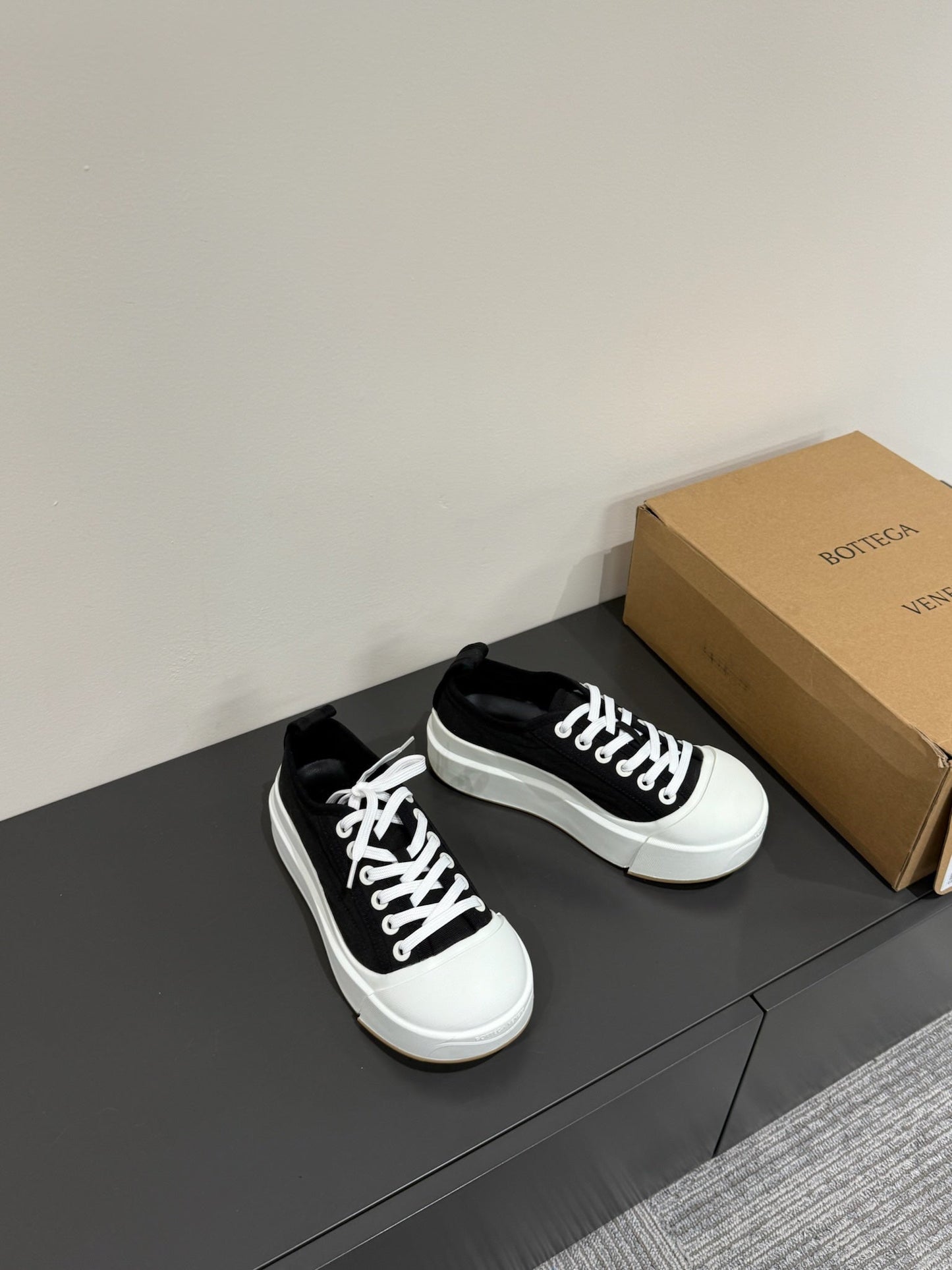 VULCAN PLATFORM SNEAKER IN BLACK CANVAS