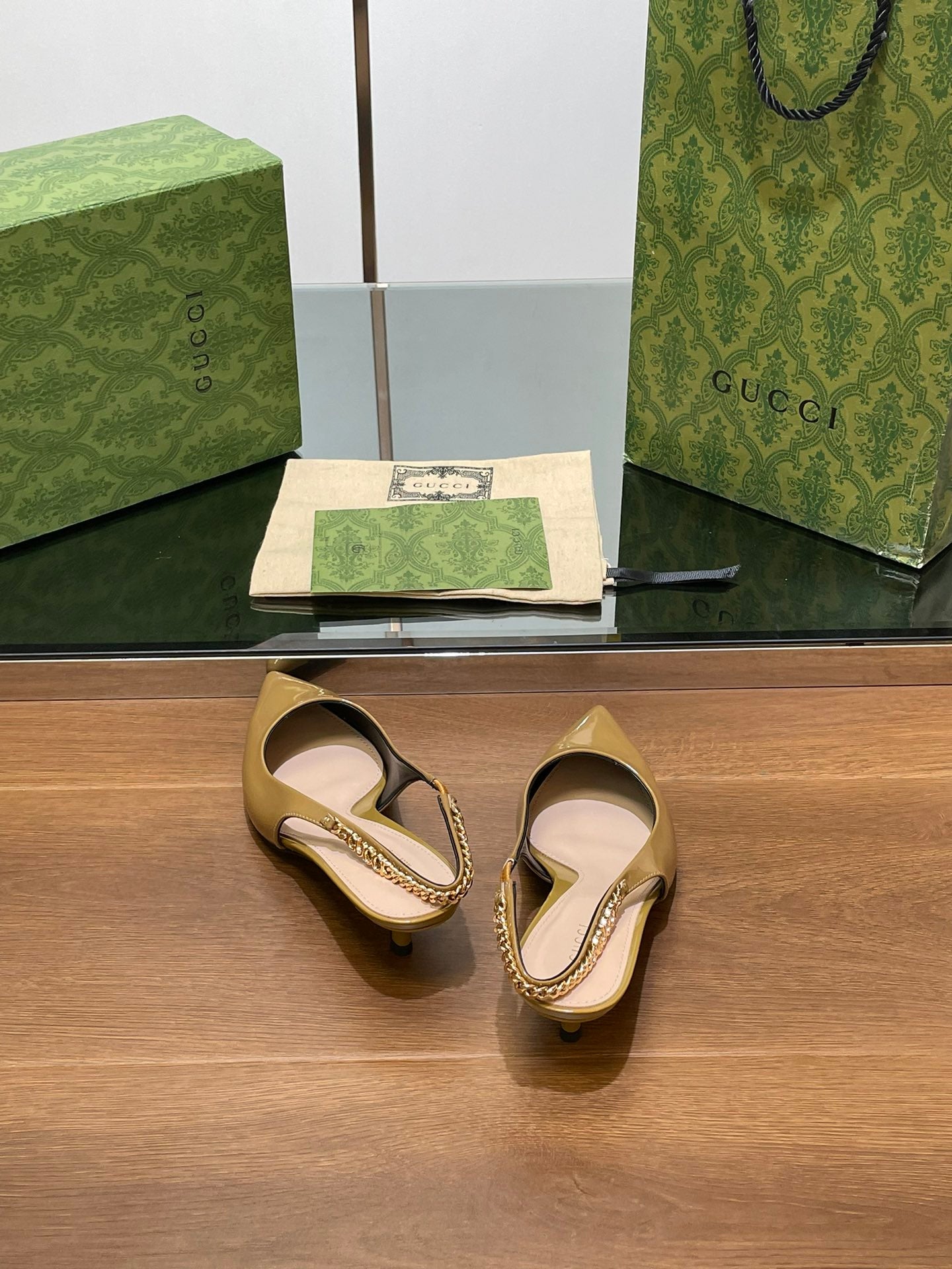 GG HIGH SLINGBACK 4.5 CM IN DIJON YELLOW GLOSSY CALFSKIN WITH GOLD HARDWARE