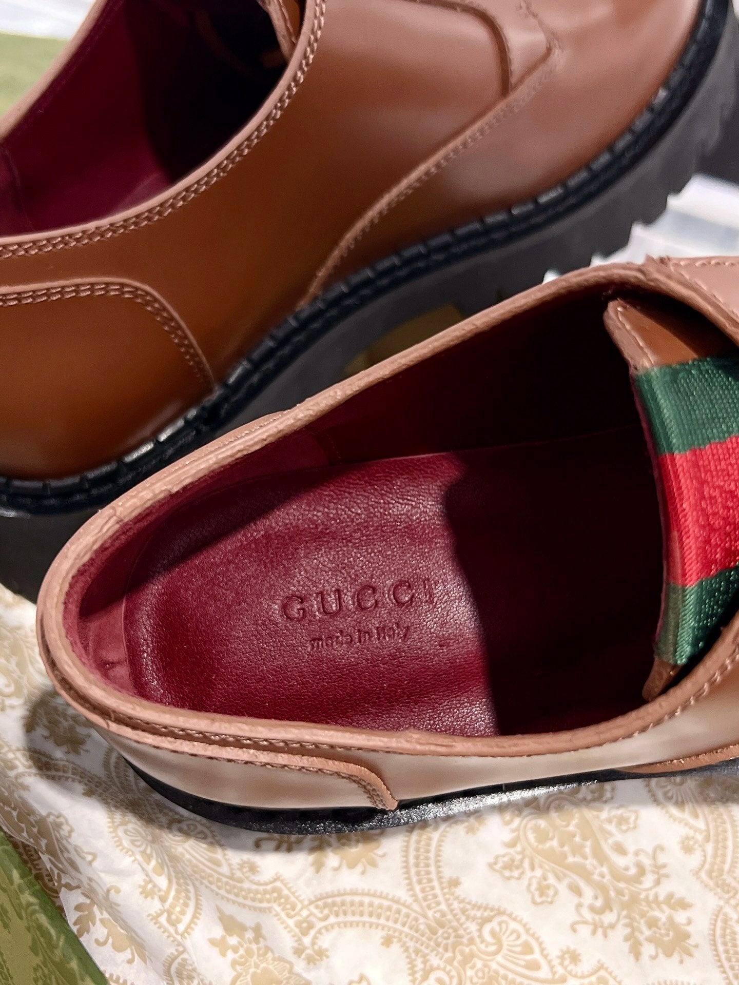 GG LACE-UP LOAFER WITH WEB IN CARAMEL BROWN SHINY LEATHER
