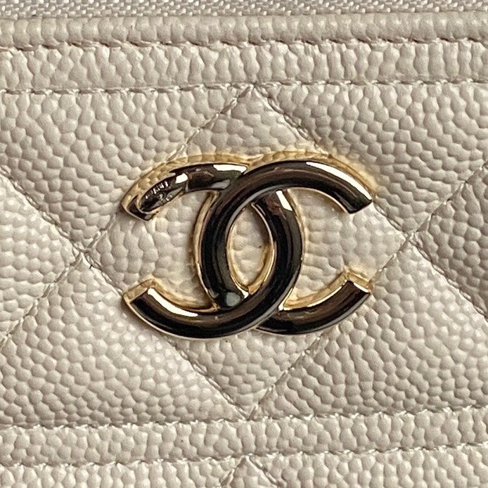 COSMETIC BAG 19 IN CREAM GRAINED CALFSKIN GOLD HARDWARE
