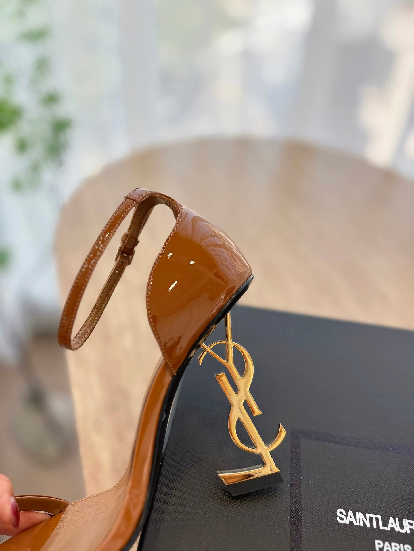 CLASSIC HIGH HEELS 10 CM IN BRONZE BROWN PATENT CALFSKIN