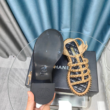 HIGH SANDALS WITH THREE STRAPS IN DARK CREAM CALFSKIN