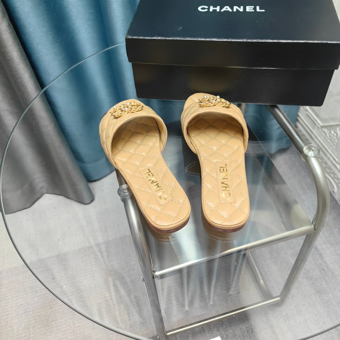 QUILTED SLIPPERS BEIGE CREAM SHEEPSKIN