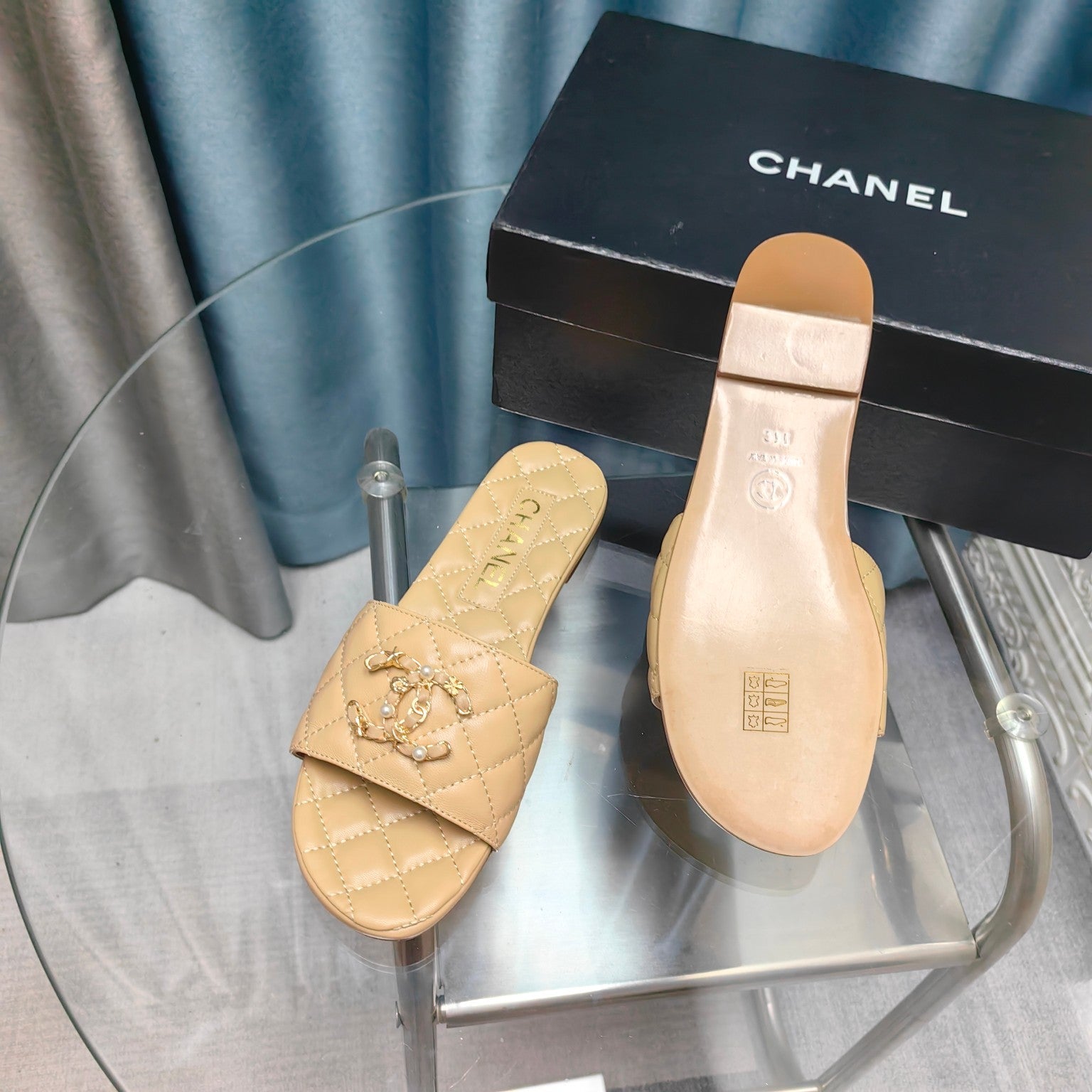 QUILTED SLIPPERS BEIGE CREAM SHEEPSKIN