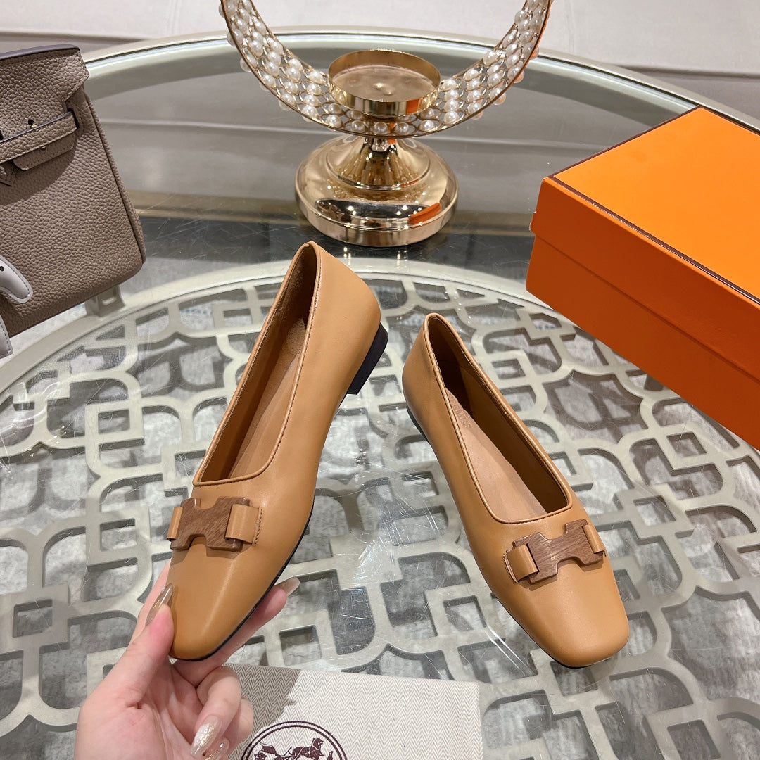H - BUCKLE BALLET LIGHT BROWN CALFSKIN
