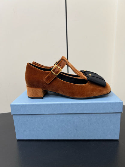 BOW MARY JANE PUMPS WITH T-STRAP IN BRONZE BROWN VELVET