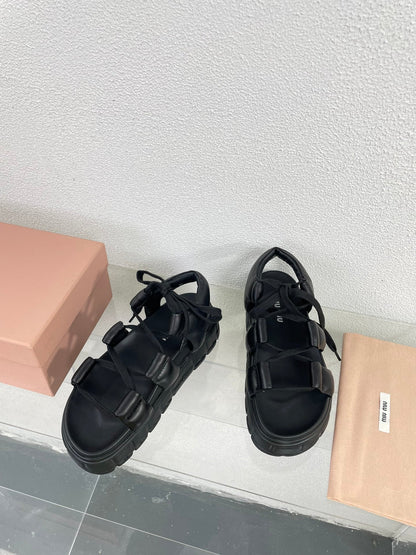 Roman Strap Thick-Soled Black Sandals
