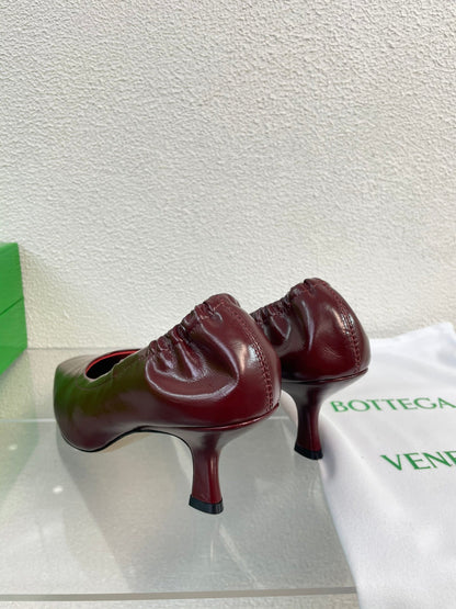 SHARP CHAIN PUMP 6 CM IN MAHOGANY RED CALFSKIN