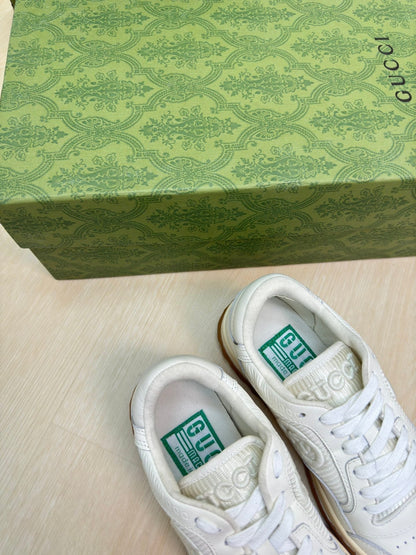 GG INTERLOCKING G SNEAKER WHITE BEIGE CALFSKIN AND FABRIC