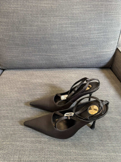 HIGH SANDAL ATTACHED GEM IN BLACK SILK