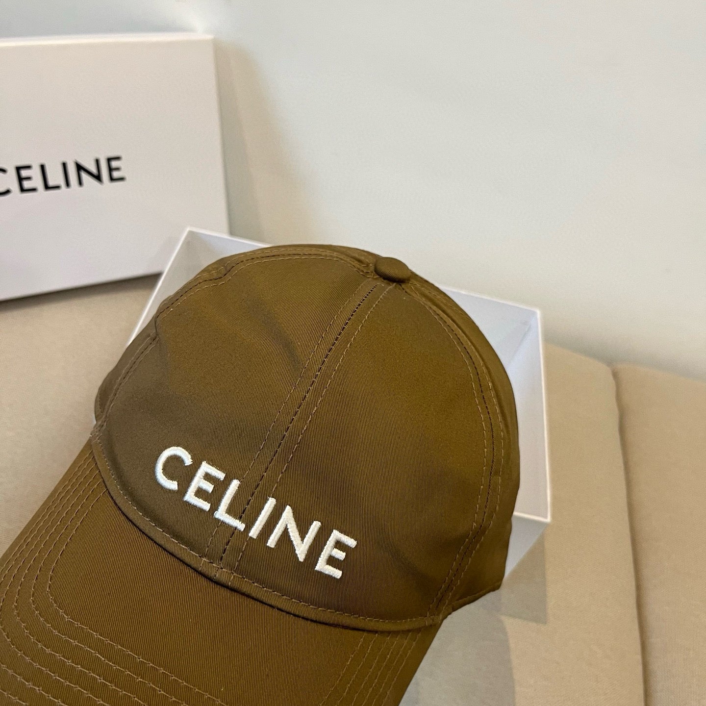 BASEBALL CAP MODEL 650193 IN BROWN FABRIC