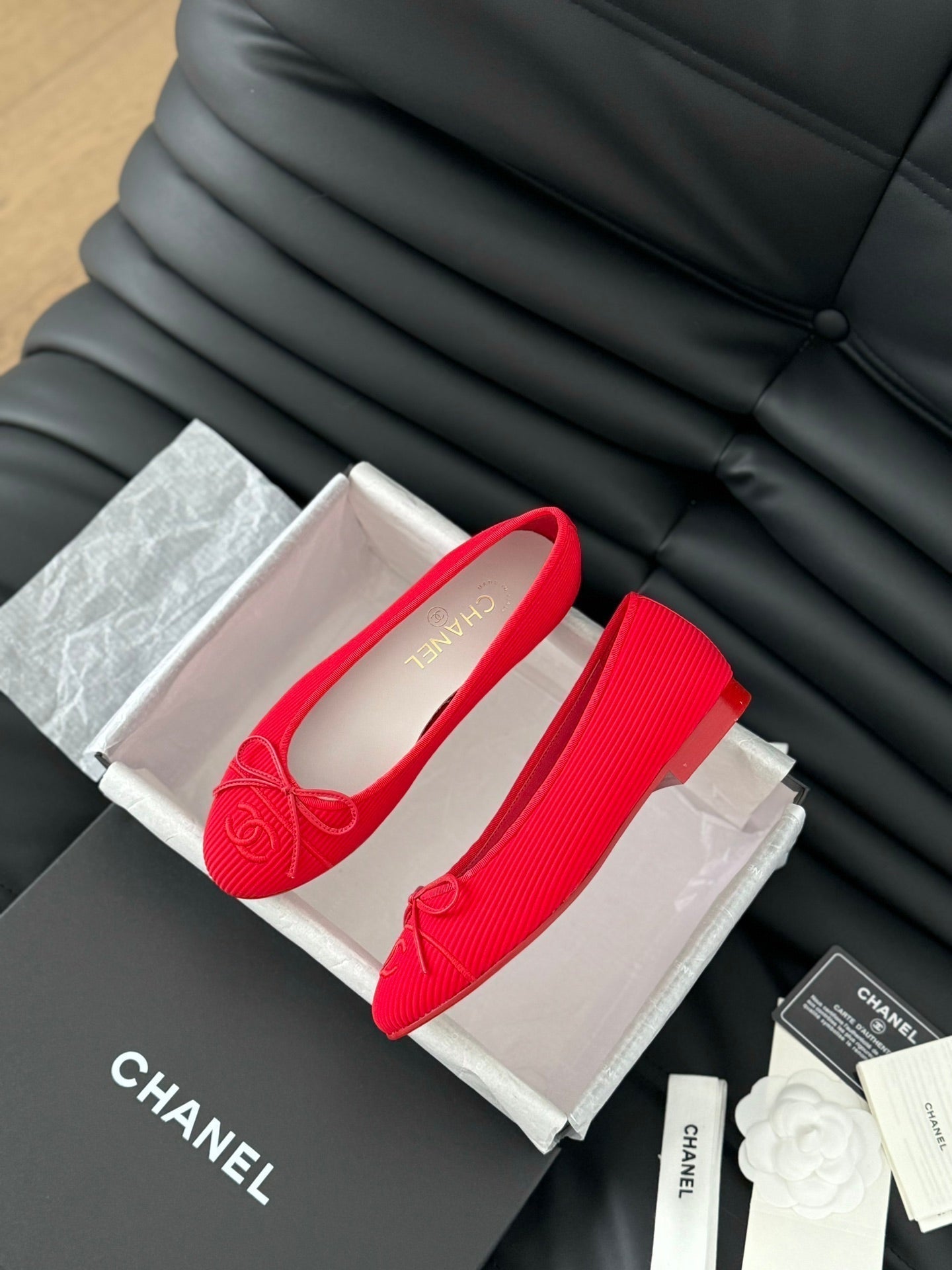 CLASSIC BALLET FLATS CHERRY RED LAMBSKIN