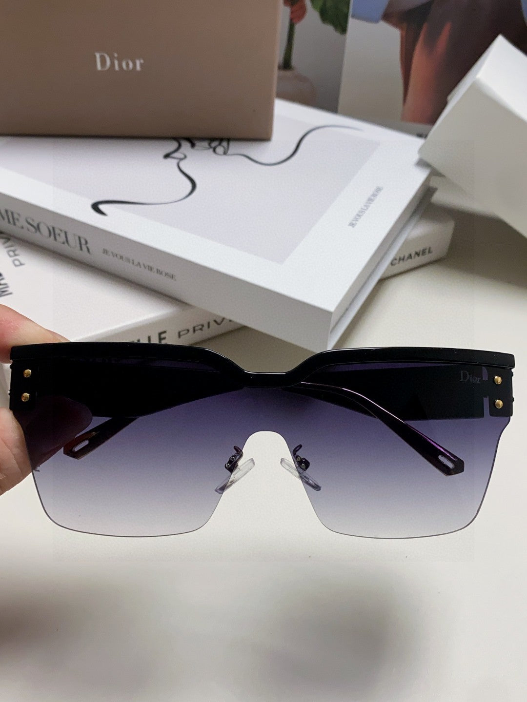 OBLIQUE SUNGLASS 571601 IN BLACK METAL