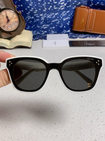 SQUARE SUNGLASS 575842 IN WHITE ACETATE