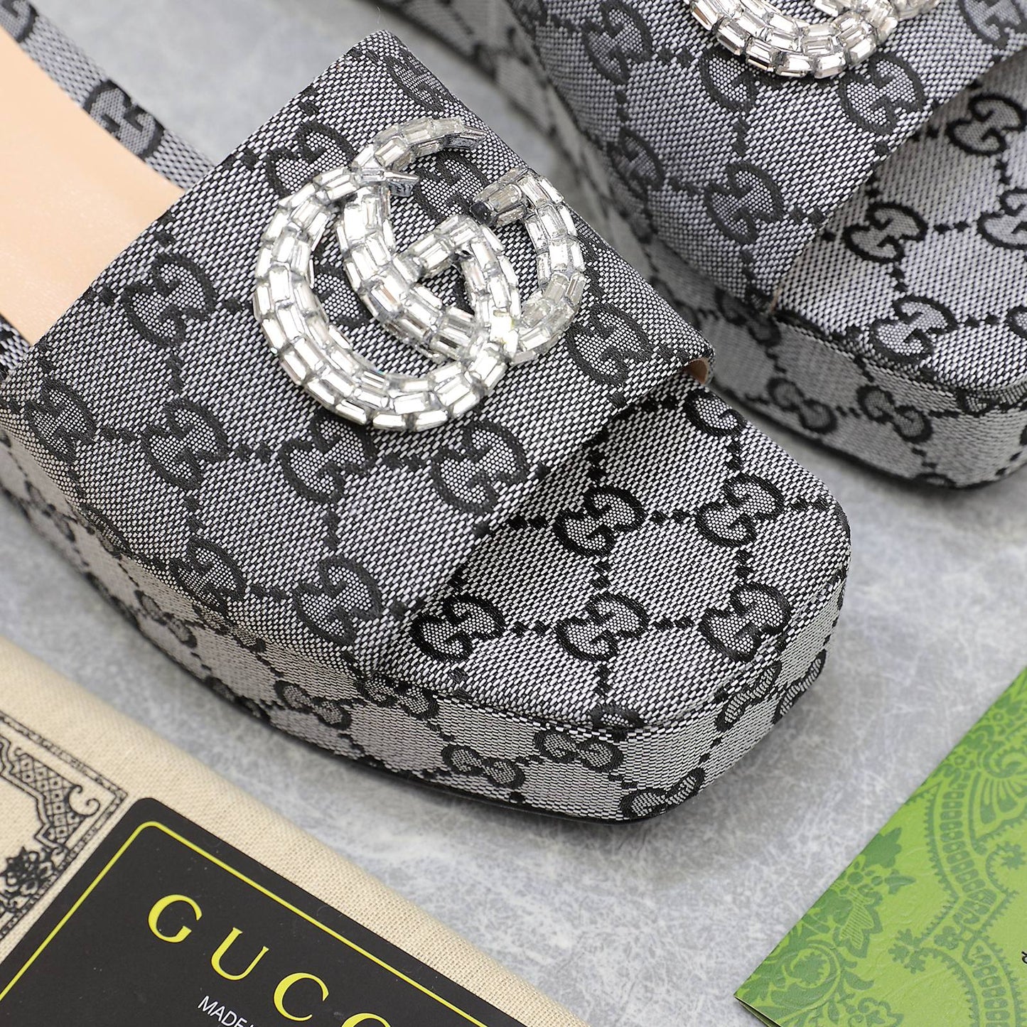 HIGH WEDGE PLATFORM WITH DOUBLE G IN GRAY CANVAS