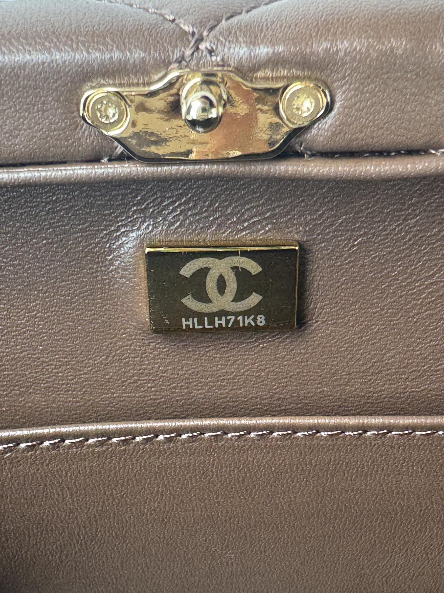 SMALL BOX BAG 18 IN CHOCOLATE LAMBSKIN GOLD HARDWARE