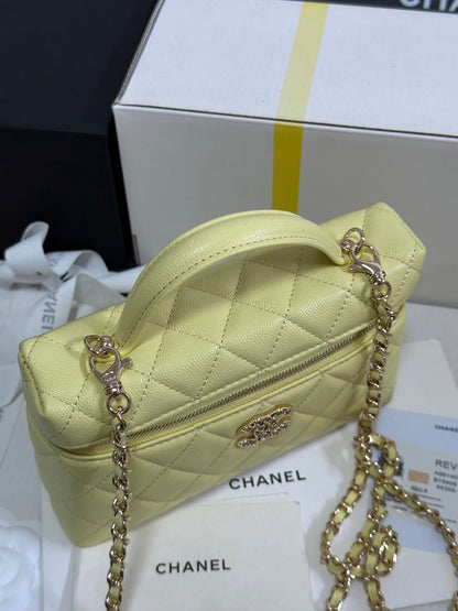 STRASS VANITY QUILTED CASE 19 IN YELLOW CALFSKIN WITH GOLD METALLIC