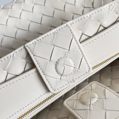HANDLE BAG ANDIAMO 32 IN OFF WHITE LAMBSKIN