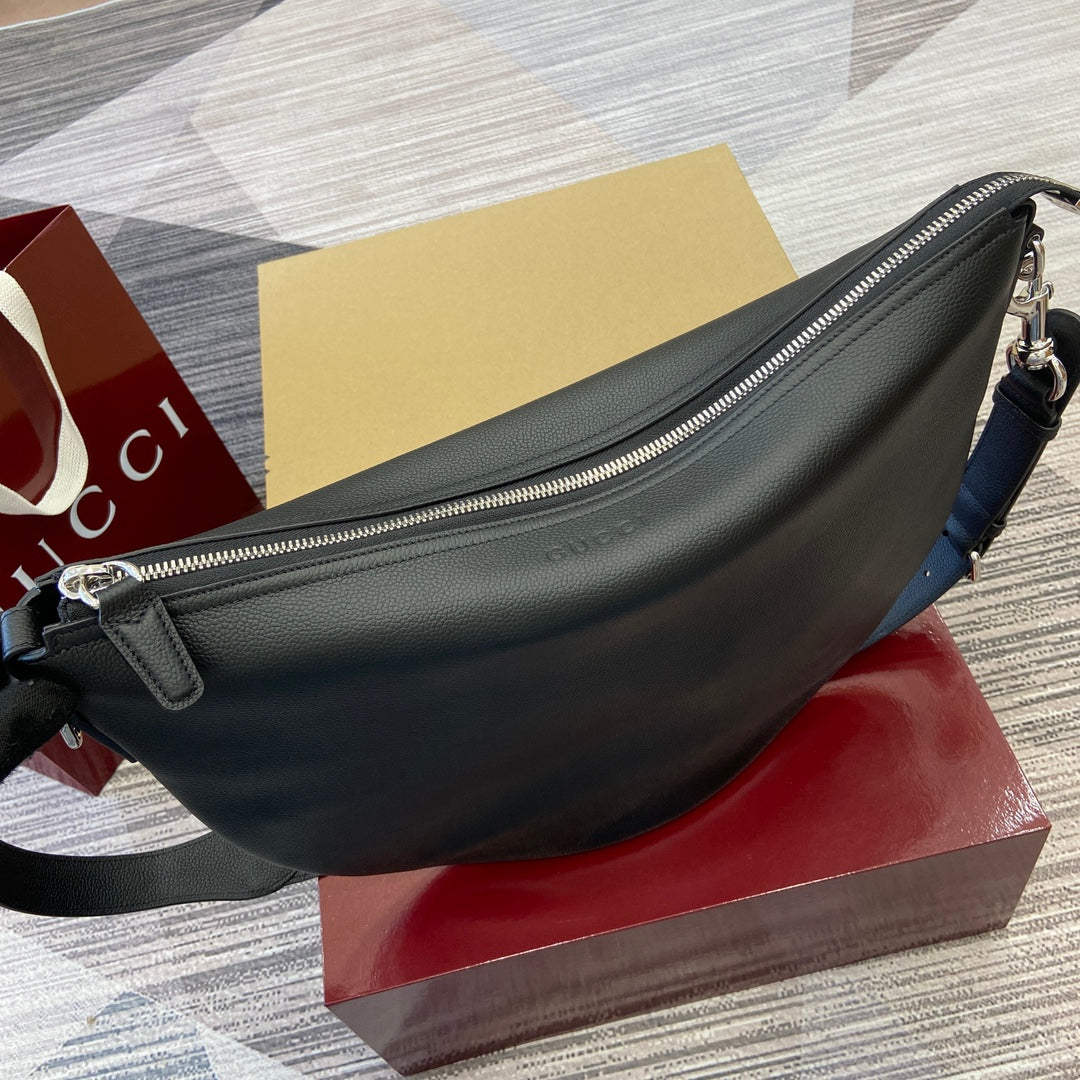 BODY SHOULDER BAG 40 IN BLACK CALFSKIN SILVER HARDWARE