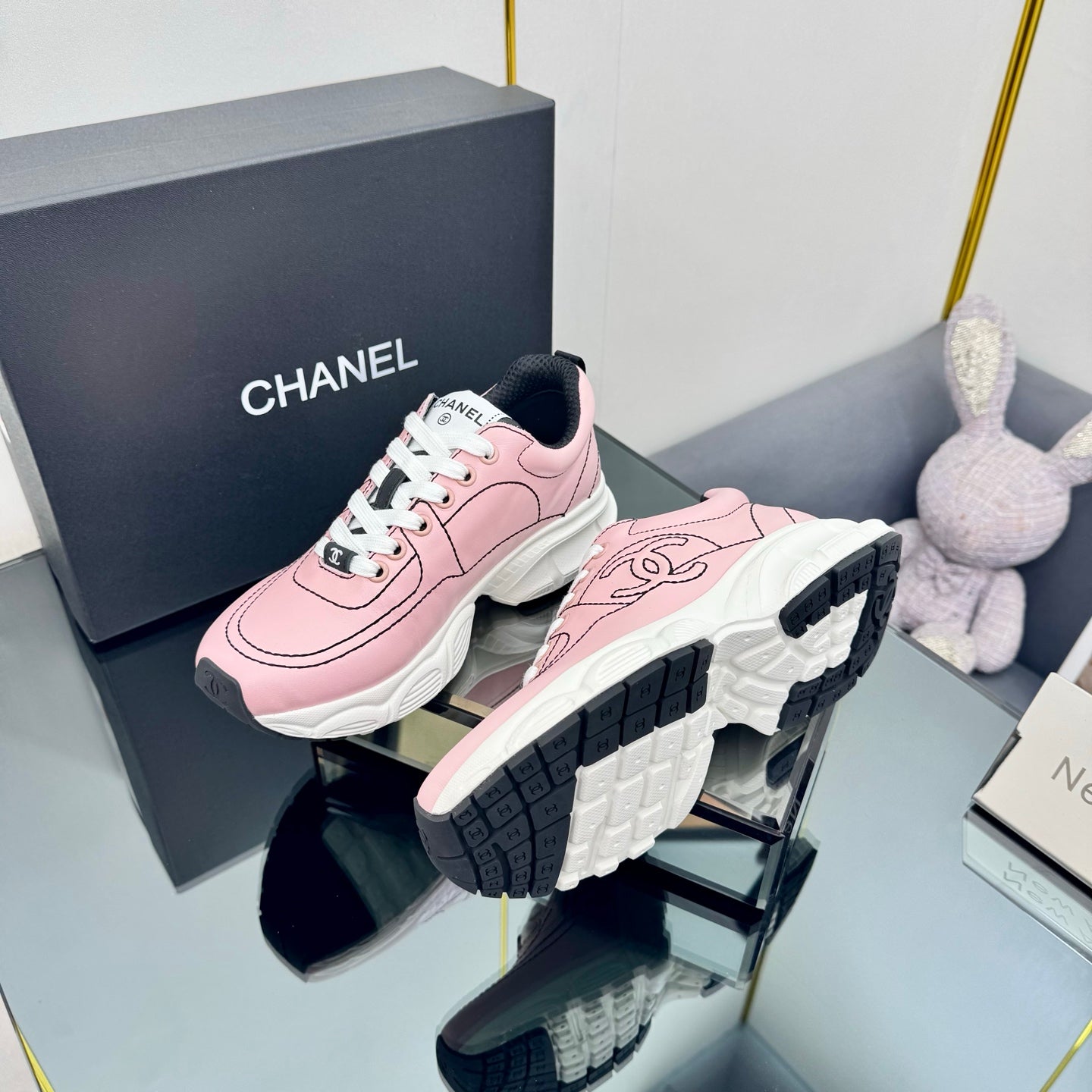 TRAINERS SNEAKER IN LIGHT PINK CALFSKIN WITH BLACK EMBROIDERED