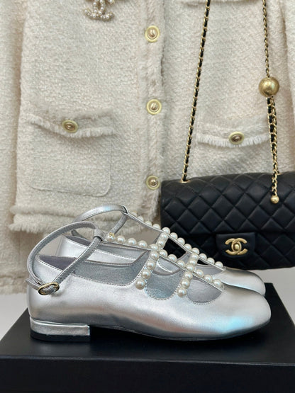 MARY JANES SHOES SILVER GOATSKIN WITH FAUX PEARL