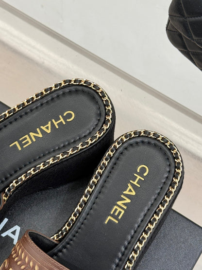 THICK SOLE WEDGE SLIPPERS IN CHOCOLATE BROWN CALFSKIN