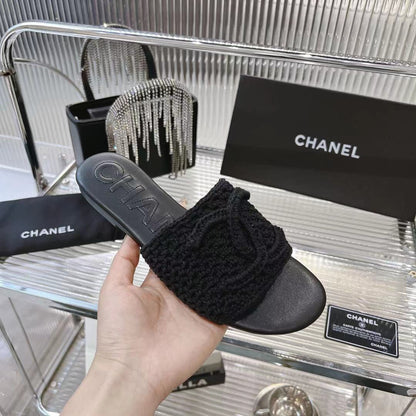 SLIPPERS BLACK SHEEPSKIN