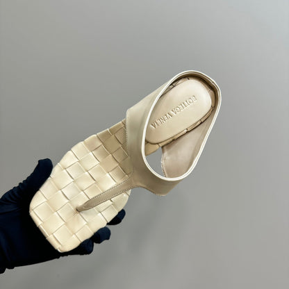 MARELLA THONG IN BISQUE BEIGE LEATHER WITH SIGNATURE INTRECCIATO INSOLE 55 MM